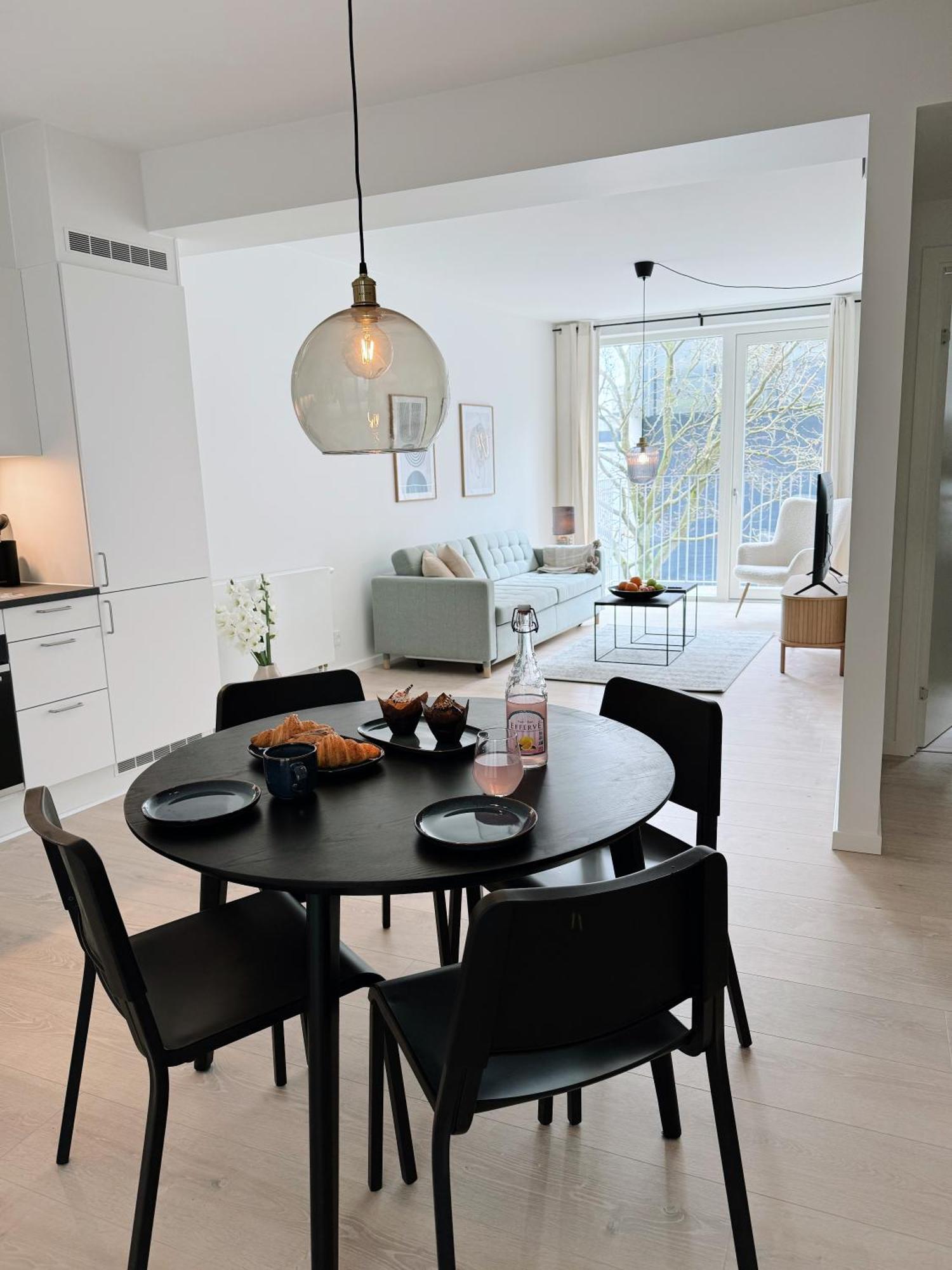 Modern City Center Apartment オールフス エクステリア 写真